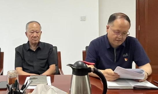 中国氮肥工业协会党支部书记顾宗勤开展“深入纠正四风，坚持四个服务”主题教育党课